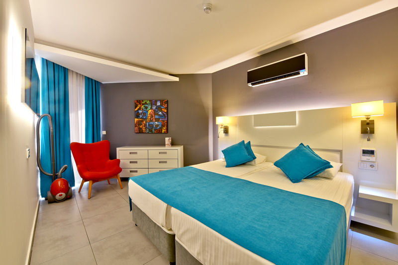 Otel Garden & 5*