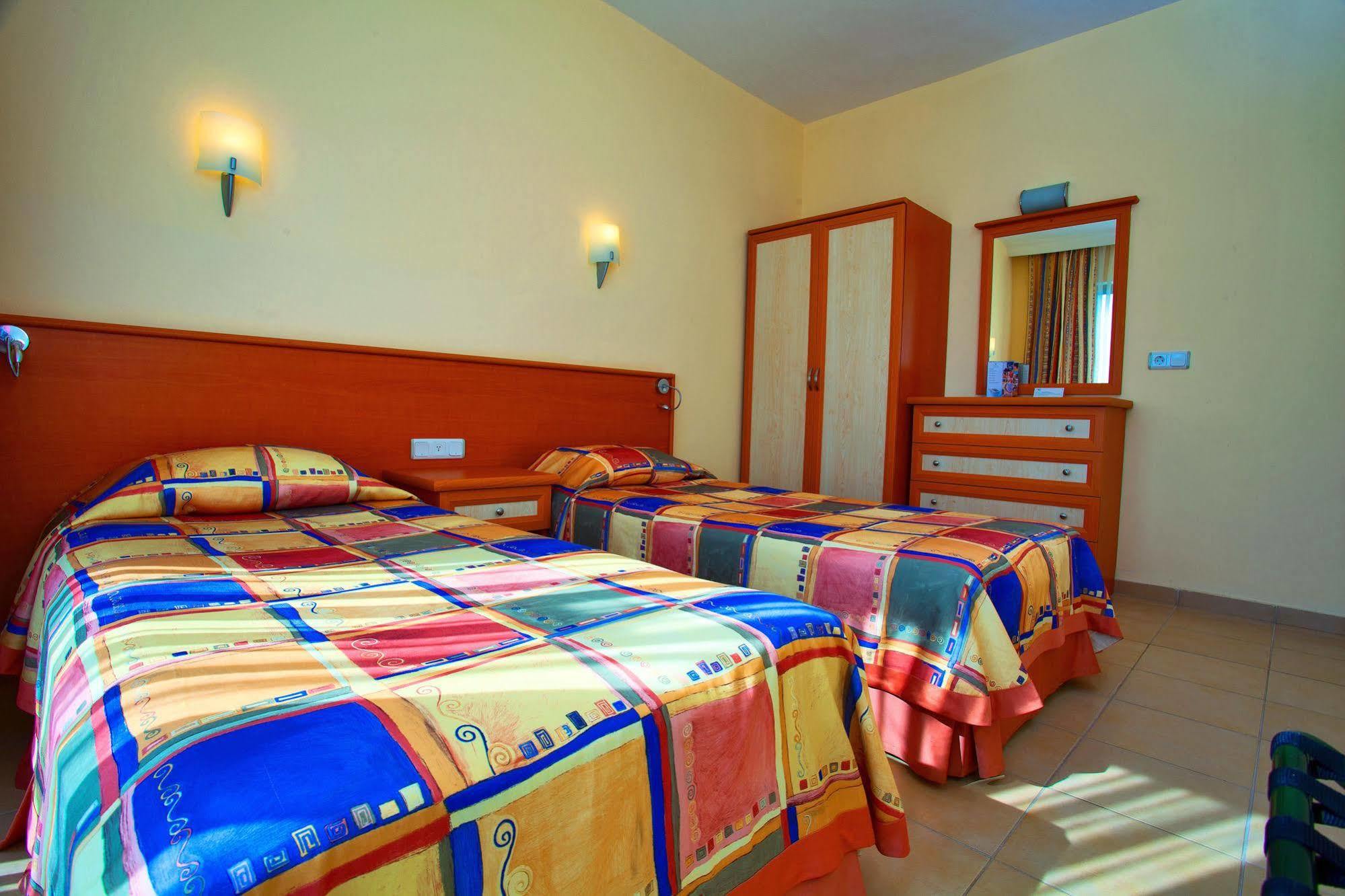 Otel Garden & 5*